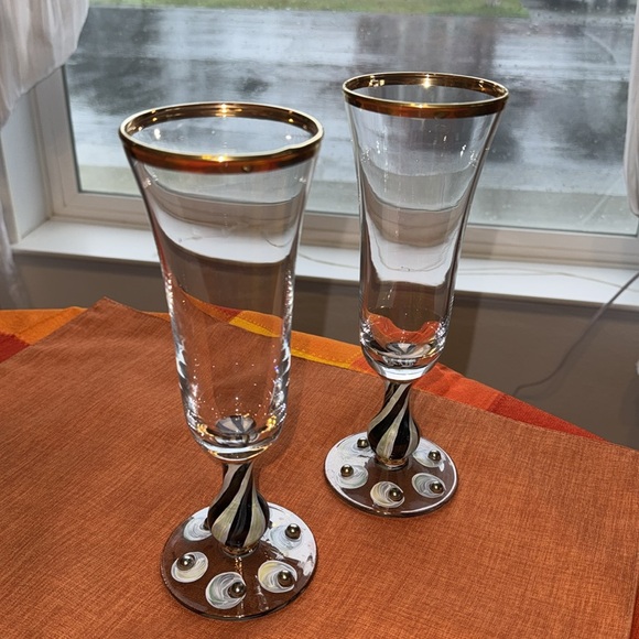 Gold and Silver Ornate Drinkware Flutes - Picture 1 of 9